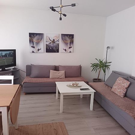 Ferienwohnung Enjoy Traveling Tuzla Exterior foto
