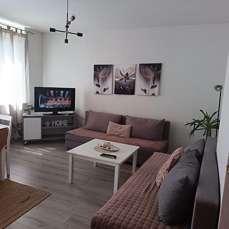Ferienwohnung Enjoy Traveling Tuzla Exterior foto