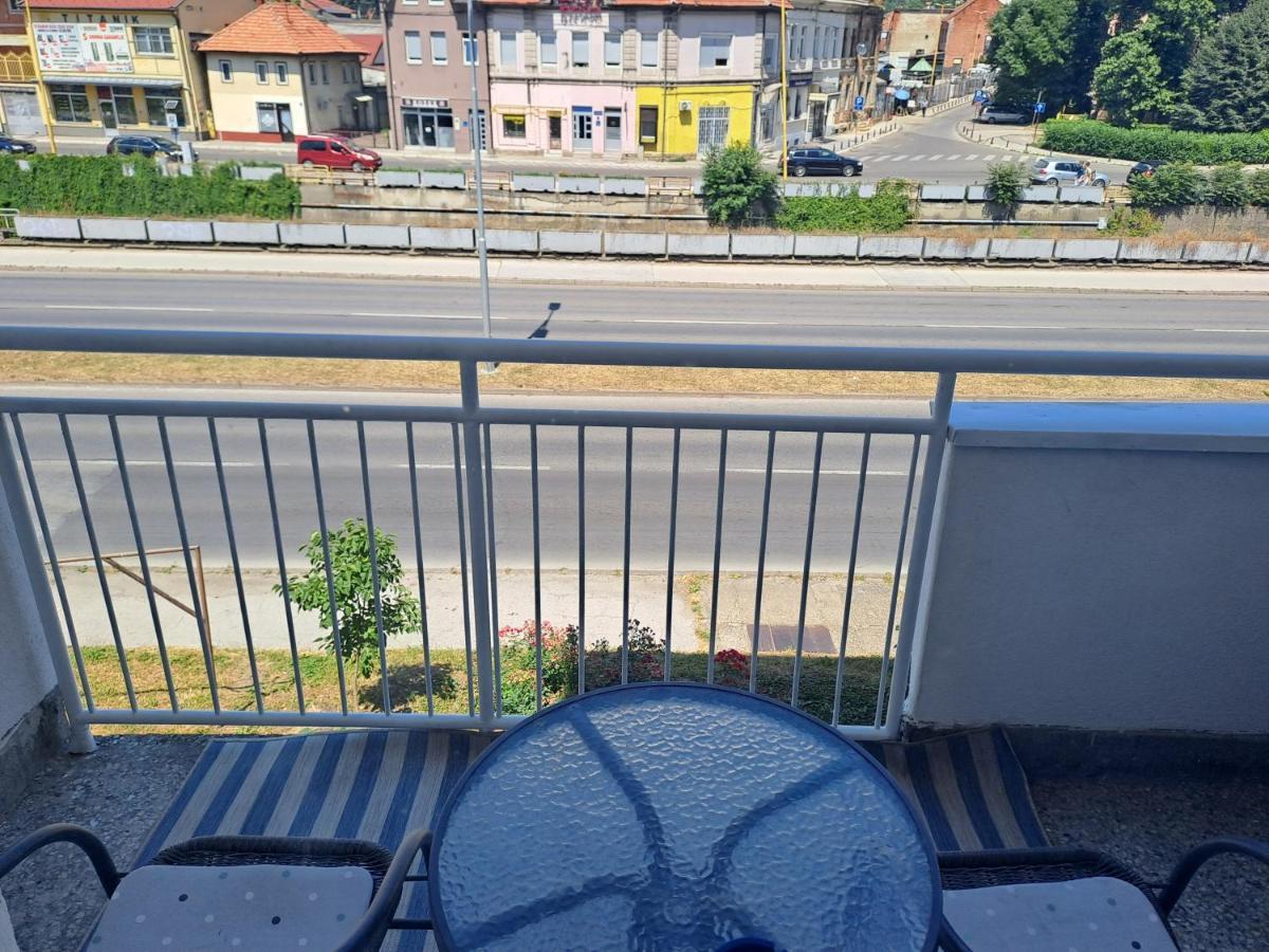 Ferienwohnung Enjoy Traveling Tuzla Exterior foto